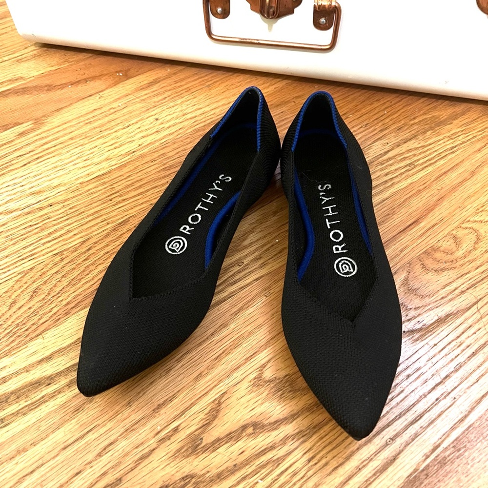 Rothy’s black pointed toe flats